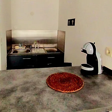 Chazy Pres De La Cité De L'espace